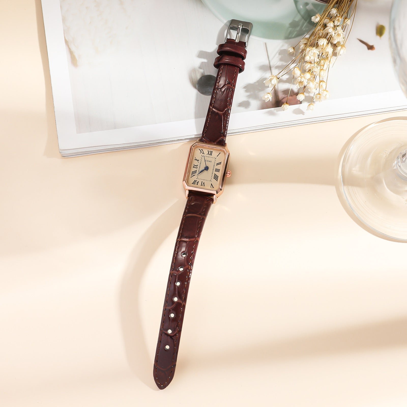 Hanetes Select Retro Classic – Zeitlose Damen-Armbanduhr mit elegantem Lederarmband