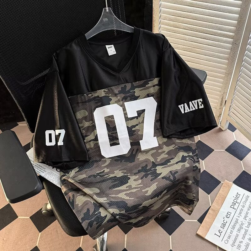 Locker sitzendes Retro-T-Shirt für Herren mit Camouflage-Muster