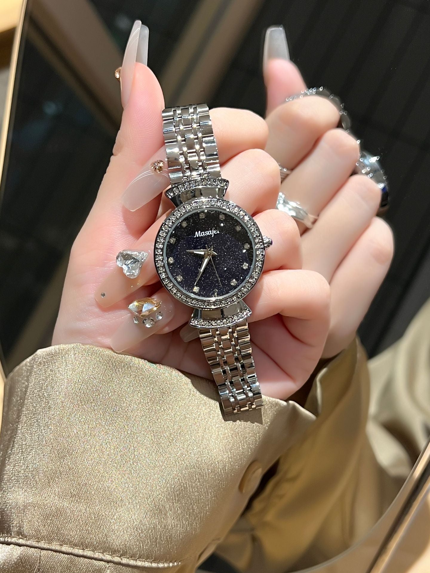 Hanetes Select Diamond Charm – Damen-Armbanduhr mit funkelnden Kristallen & Edelstahlband