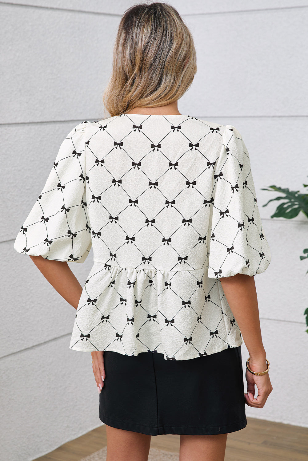 White Checkered Bow Print Knot Front Puff Sleeve Blouse